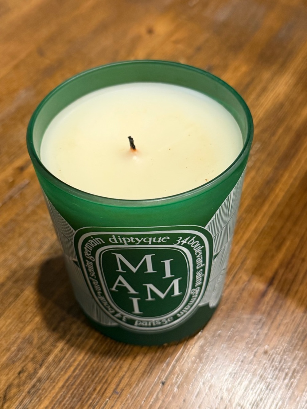 Diptyque Miami Scented Candle - Picture 3 of 3
